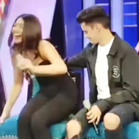 AlwaysMayz's tweet photo. Walang masama if we stay and support them together or not ...
At least we remain loyal and not toxic....I will FOREVER love my ALWAYS💜💜💜 https://t.co/jAYfy2UFGp