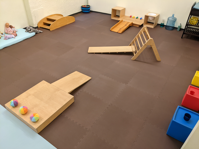 RIEorg's tweet photo. Today we are excited to welcome families onto a new soft matted floor in our Pasadena studio.  It was a team effort and a special thanks to RIE Associates Ruth Anne Hammond and Kira Solomatova for all their help. https://t.co/cqHqe5xRWj