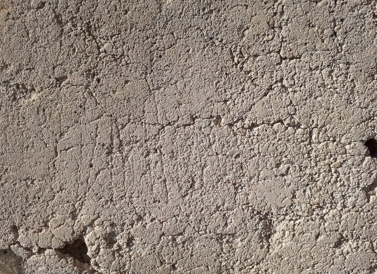 #Ostia
Yesterday I was attracted to this plaster. It looks like a graffiti of which there are no sources, probably just a fantasy of mine for which I seek comfort and confirmation from the experts
can you read something?
#latin #graffiti #History
