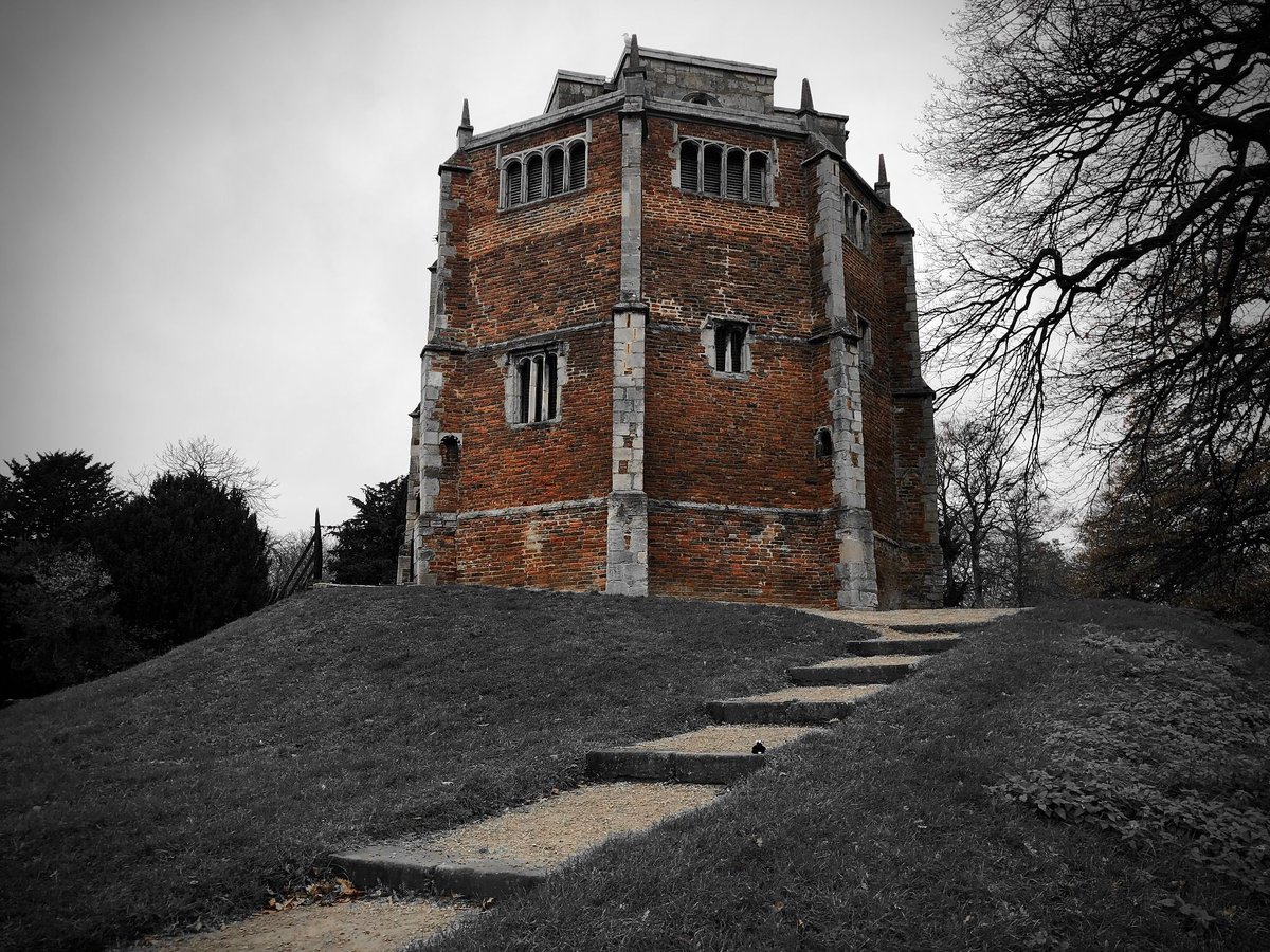 BadgerintheWall's tweet photo. Red Mount

#badger #bw #bnw #bnwphotography #bnwphoto #blackandwhitephotography #blackandwhitephotos #blacknwhite #bnw_photo #photooftheday #picoftheday #monochrome #monochromephotography #redmount #red #mount #medieval #medievalarchitecture #chapel #architecturephotography https://t.co/rH1IUSeq9G