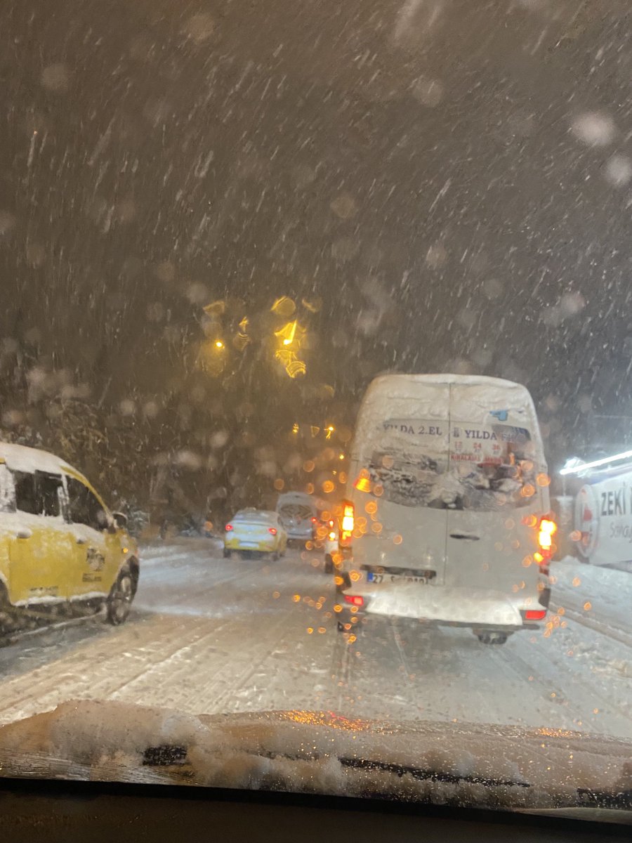 ogulcankra's tweet photo. 10 dakikalık yol , oldu 4 saat. #gaziantep https://t.co/irjji8V8g4
