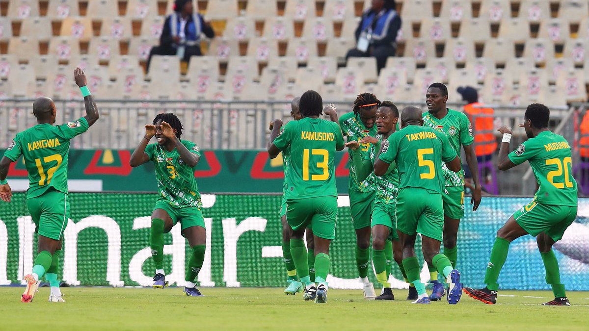 DailyTimesNow's tweet photo. FULL-TIME! ⏰
#TeamZimbabwe 2-1 #TeamGuinea
The Warriors earn their first #TotalEnergiesAFCON victory in 16 years as they down Guinea ⚔️
#AFCON2021| #ZWEGIN https://t.co/MRMcnEG4Jl