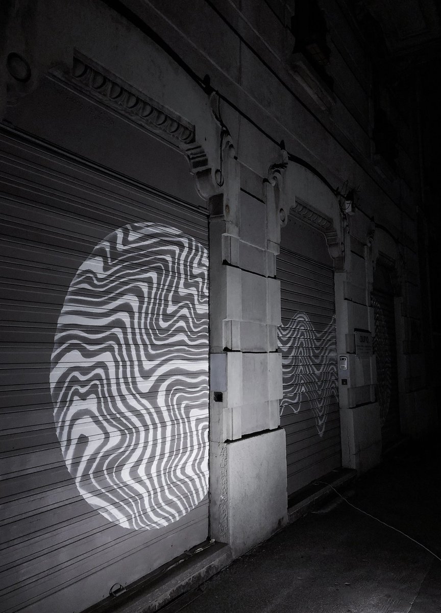 _mindshapes_'s tweet photo. STREET ART 
.
shapes realised for @clinicaaura aesthetic studio in Milan
#street #mindshapes #streetartist #art #contemporaryart #vision #milan #shapes #universe #flows #aesthetic #world https://t.co/1XOnCR11tJ