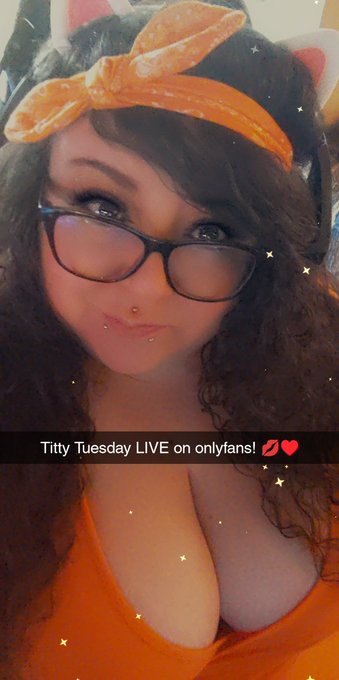 Cum to the titty Tuesday streamie we have a dildo show goal! https://t.co/OHA69orwoj https://t.co/Ua