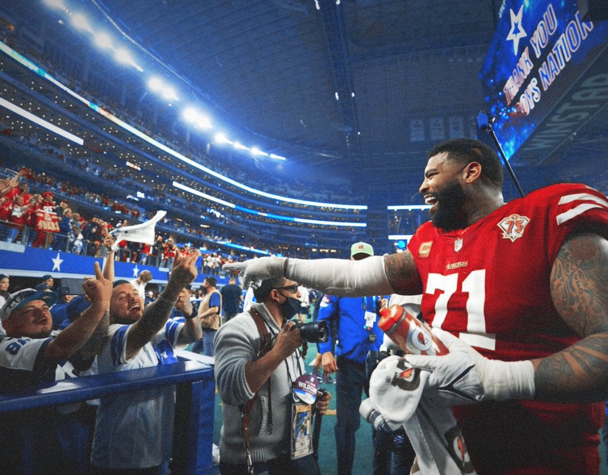This photo of Trent Williams and Cowboys fans should be in the Hall of Fame 😭😭

📸 <a href="/CooperNeill/">Cooper Neill</a>