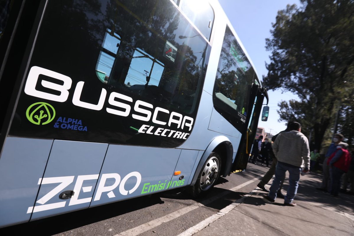 <a href="/muniguate/">MuniGuate</a> <a href="/LudvinTorres/">Ludvin Torres</a> @OttoDCA La idea es introducir al país la electromovilidad con una flotilla a futuro de 24 unidades. Además, busca mejorar la calidad de vida de las personas y el compromiso de la <a href="/muniguate/">MuniGuate</a> con la reducción de la contaminación. 

✍🏻 <a href="/LudvinTorres/">Ludvin Torres</a>
📷 @OttoDCA