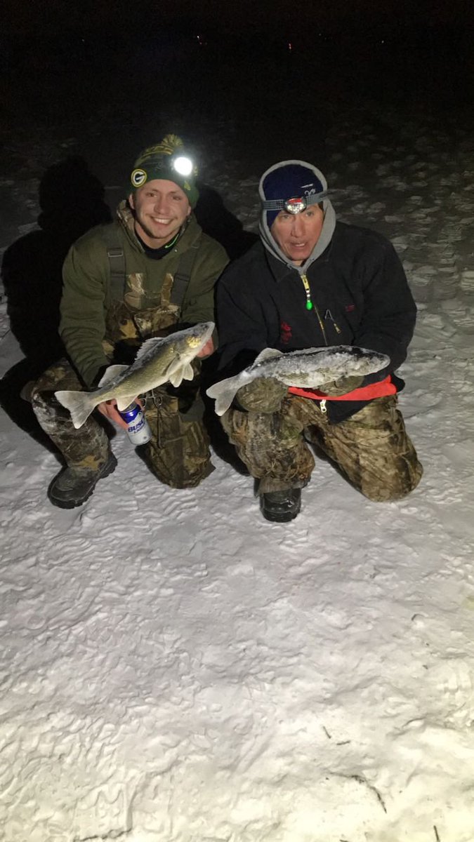 21Jakel's tweet photo. @BuschBeer Father son double! #BuschIceShanty #Sweepstakes https://t.co/cOI0cLjdfT