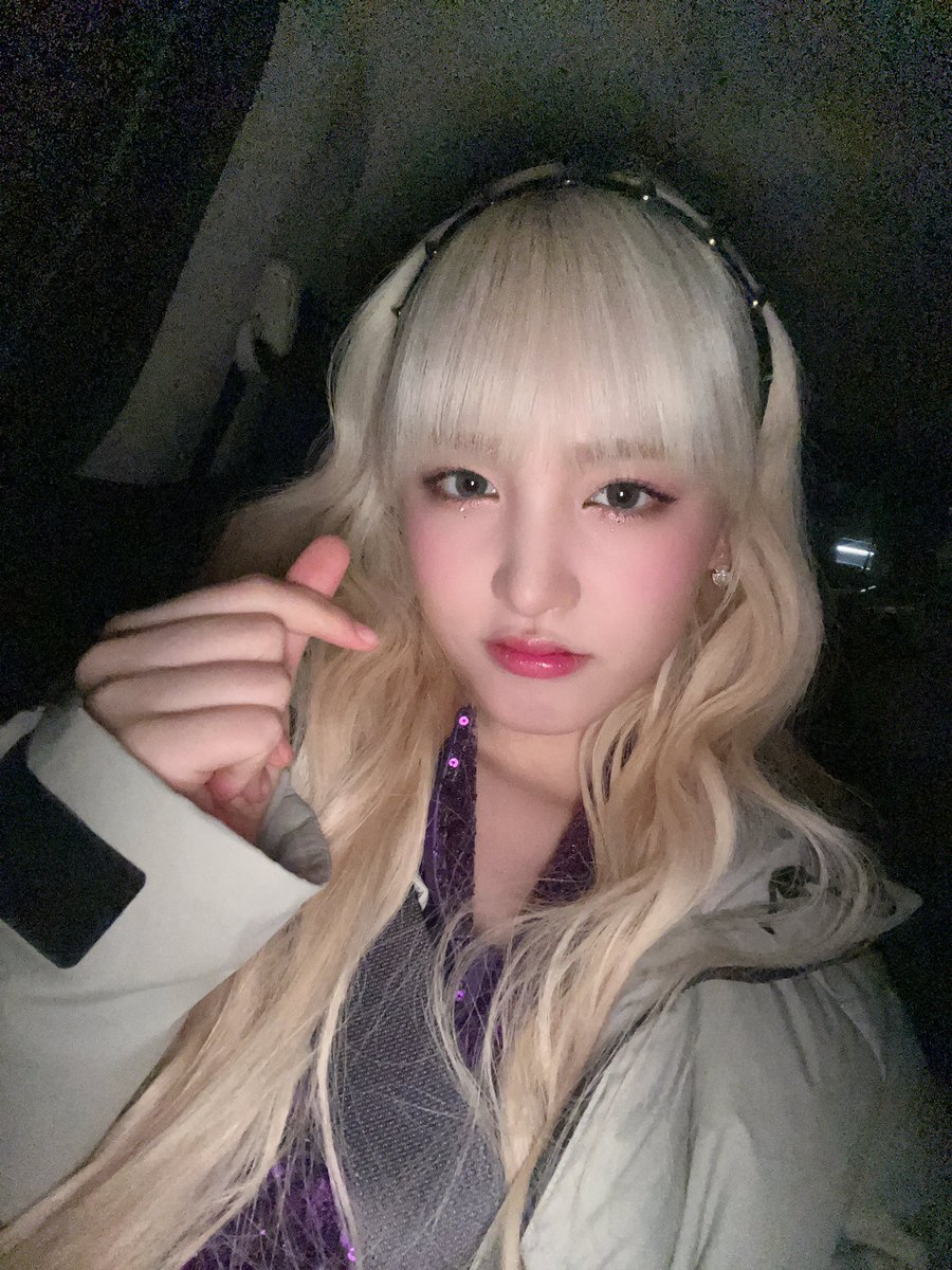 lrizkim's tweet photo. dive! here is liz bring a good news for us, our 'eleven' now is on the top of today's music list! ♡꒰ᵕ༚ᵕ⑅꒱ thank you so much dive, i'm promise to repay this achievement by working harder and harder! 💜 https://t.co/56zo2UMnqG