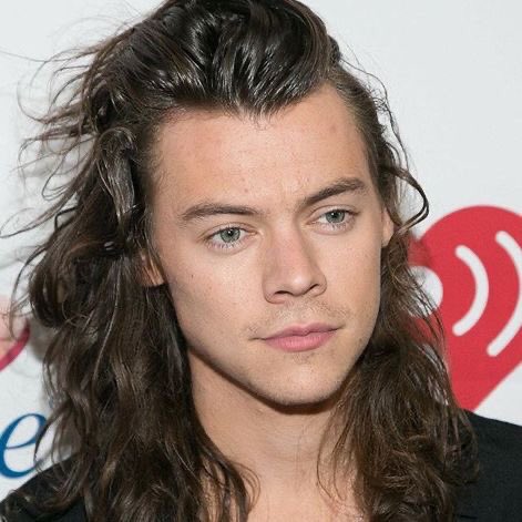 lhhcomfort's tweet photo. Harry Styles                      Harry Styles
     2015                                   2017 https://t.co/LR7qI68dS8
