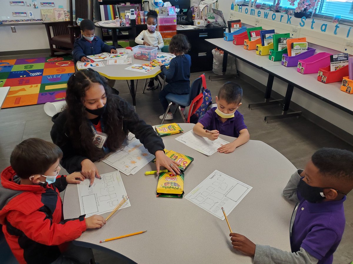 nrede_OKES's tweet photo. Barely day 3 of having my Pebble Hills High School ACE Intern &amp; she's already working with my Pre-K3 small groups! #TeamSISD #BuffaloPride #PreK3Life #CommittedtoRise #PHHS https://t.co/vzT0wygqTF