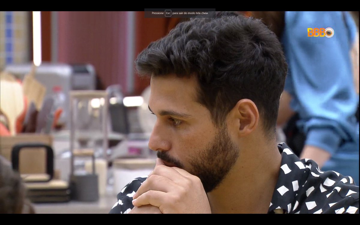 ZAMENZA's tweet photo. No embate entre Rodrigo e Bárbara sou 100% Bárbara. No embate do Rodrigo com o clube das férias sou 100% Rodrigo. #BBB22 https://t.co/O78bwT98FY