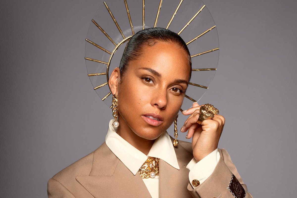 Budda_Fly's tweet photo. A Very Special Happy Birthday to @aliciakeys Best wishes! #UberFan ๐๐๐ https://t.co/rFzjq38gHj