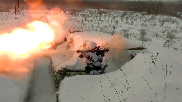 Nancy01915802's tweet photo. Boris Johnson says UK will 'add' to NATO sending assuming Russia attacks
https://t.co/98kIp9Fz6d
#USA #Australia #Canada #UK  #Newziland https://t.co/ZMQYS3fo5I