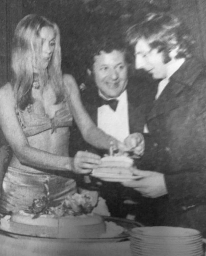 StarforSharon's tweet photo. Sharon Tate celebrating her 26th Birthday on January 23rd, 1969 — this was during the afterparty for the London premiere of Roman Polanski's "Rosemary's Baby." https://t.co/VoTdiH8y8C
