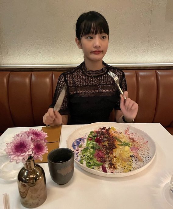 girlfriend material. 📸