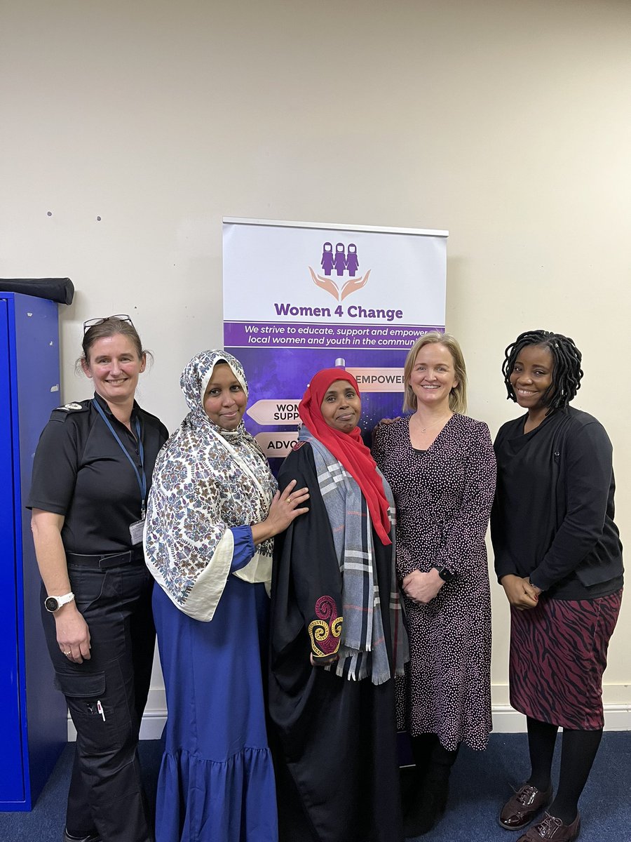 AccLeicspolice's tweet photo. Thanks to @women4changeLei, Community reps, Grace from @VR_Network and our team from @LPEastLeics for a really engaging evening discussing how we can work together. Looking forward to the next one!! https://t.co/UXB9Cpv5TO