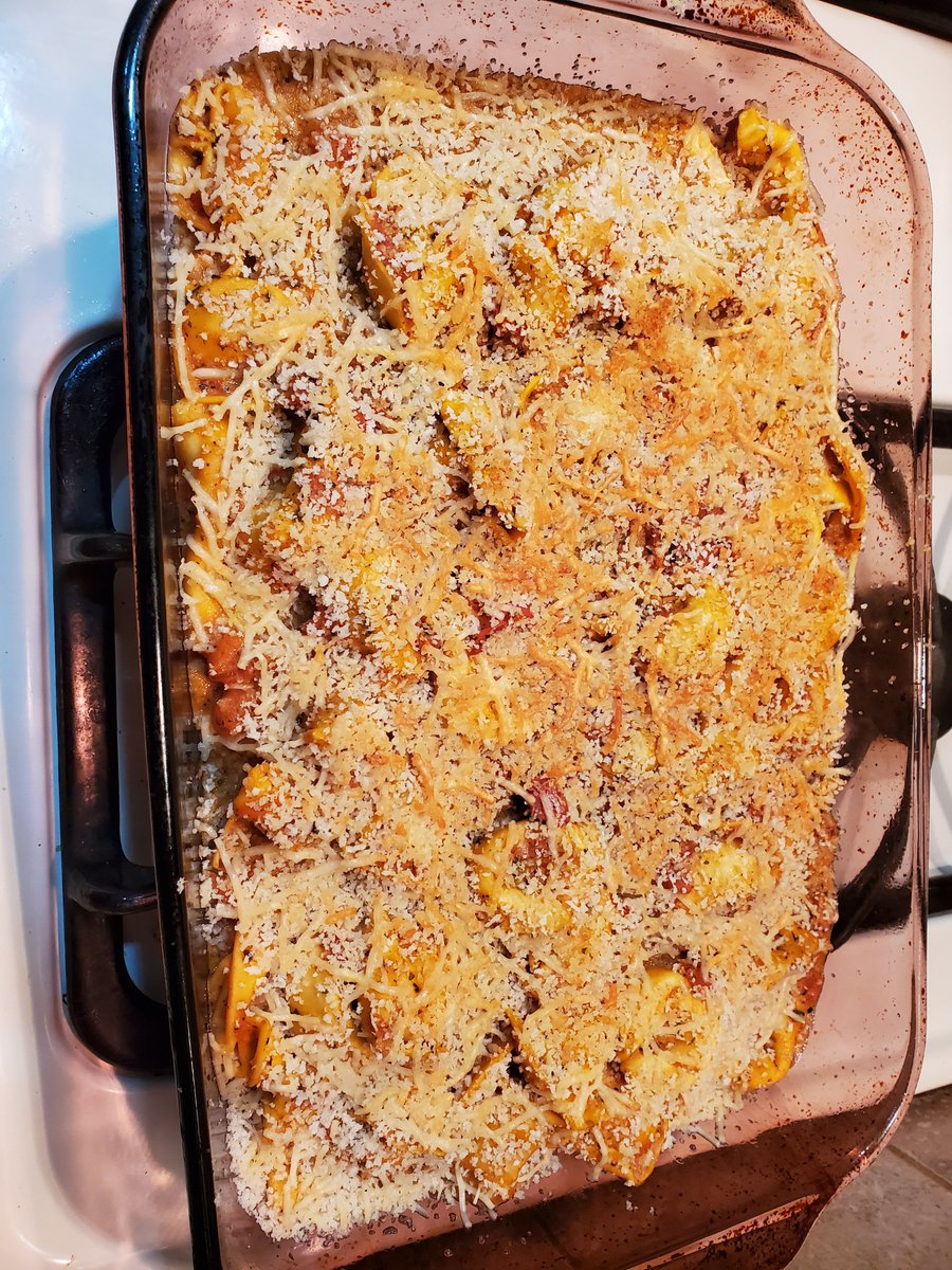 Joe_Zone_Layer's tweet photo. Today's pre stream #hellofresh is some nice, classic carbs'n'cheese! A tortelloni bake goes great with a nice, big glass of prestream wine.
Wanna give it a shot? Try it here: https://t.co/GsKwGpBTJ4
#cooking #homecookedmeals #streamfuel https://t.co/womlTnu2om