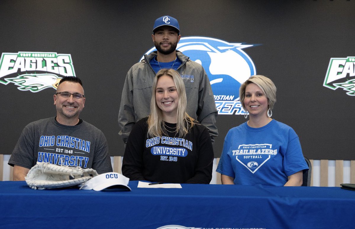 Courtney Eschete tweet media