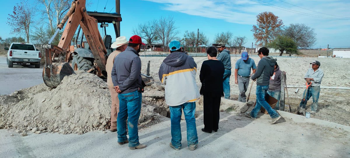 LauritaGalindo7's tweet photo. 💧 Continuamos realizando acciones para mejorar el suministro de agua potable en el municipio de Zaragoza, interconectando nuevos pozos en el sector norponiente de la ciudad. 🚧

#COMPROMETIDOSASERVIR https://t.co/FELip0M20b