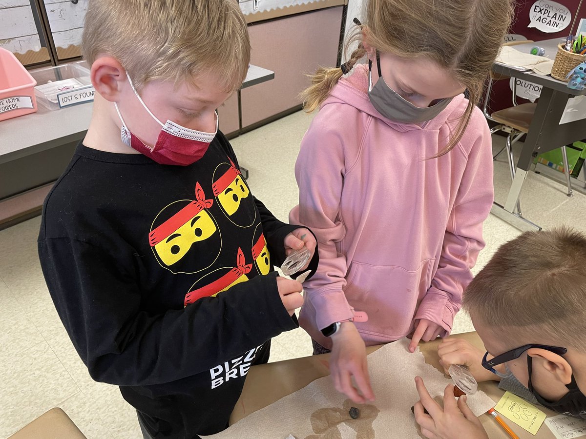 lechner_edu's tweet image. Geologists at work!!!🪨 #FOSSscience  #EastPennPROUD @EastPennSD @epsdmacungie