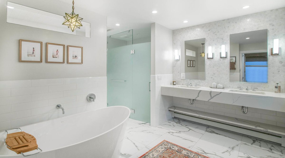 LIVSIR's tweet photo. Make time for yourself in a bathroom that transforms every shower or bath into a spa experience. 6094 Meadow Drive, in Morrison, is listed by Kay Bohan. 

#HealthyLiving #ColoradoRealEstate #SothebysRealty #HomeDesign #theLifeYouLove https://t.co/tjFva7B2WC