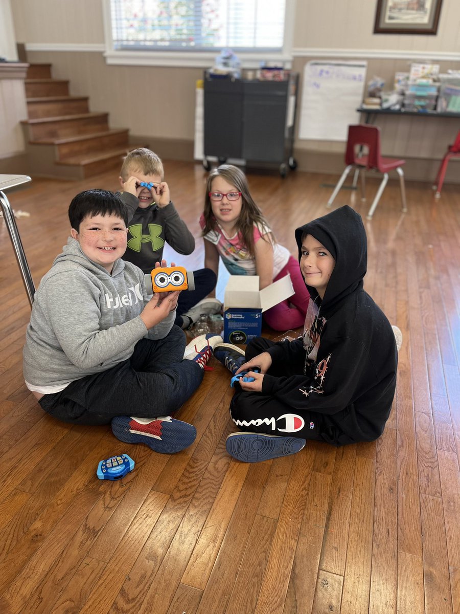smith_cilia's tweet photo. KDS DAR Elementary students are learning how to code using Botley Coding Robots in STEM class. Students can manipulate the robot by writing their own unique code. #STEM @Keybo4AU @marshall_school https://t.co/5eP9WjOlwa