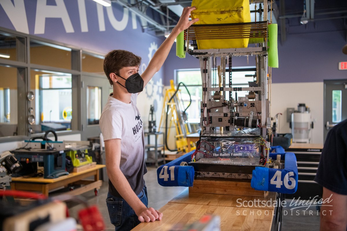 MMSSUSD's tweet photo. Unified School District has Award Winning Robotics and World Class STEM Programs?
#ChooseSUSDAcademics
#CTE
#MathandScienceAcademy
#SistersinStem #Robotics
#InnovationCenter
#SchoolChoice 
@CoronadoSUSD @NavajoSUSD @SaguaroSUSD
https://t.co/2Iavvt7ahV https://t.co/a6LIHZHZow
