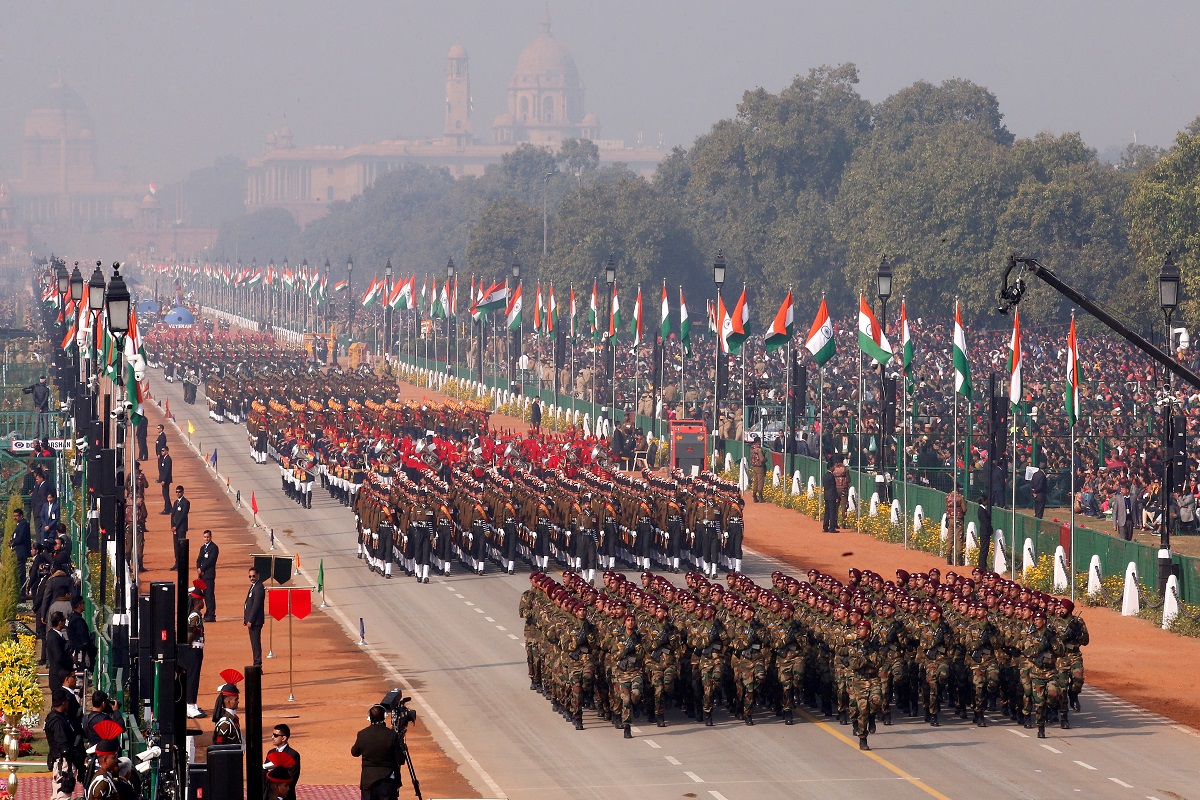 DDNewslive's tweet photo. Nation celebrates 73rd #RepublicDay. President Ram Nath Kovind will lead the Nation in celebrating #RepublicDay2022. The Parade will begin at 10.30 AM instead of 10 AM to provide better visibility to the parade and flypast   
#RepublicDayWithDoordarshan 
#RepublicDayWithDDNews https://t.co/uSrD9SJlhB