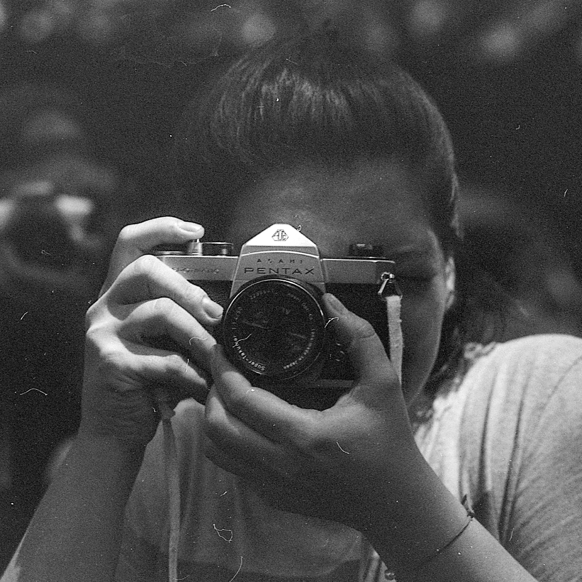 chispafest's tweet photo. El Labo fue creado hace 5 años con el fin de mantener vivas las técnicas fotográficas tradicionales y alternativas en la región. Los que los ha llevado a establecer una comunidad mediante eventos, conversatorios, talleres y exposiciones fotográficas. 📸🎞️

#chispafest #chispa https://t.co/3pH1ByNilz