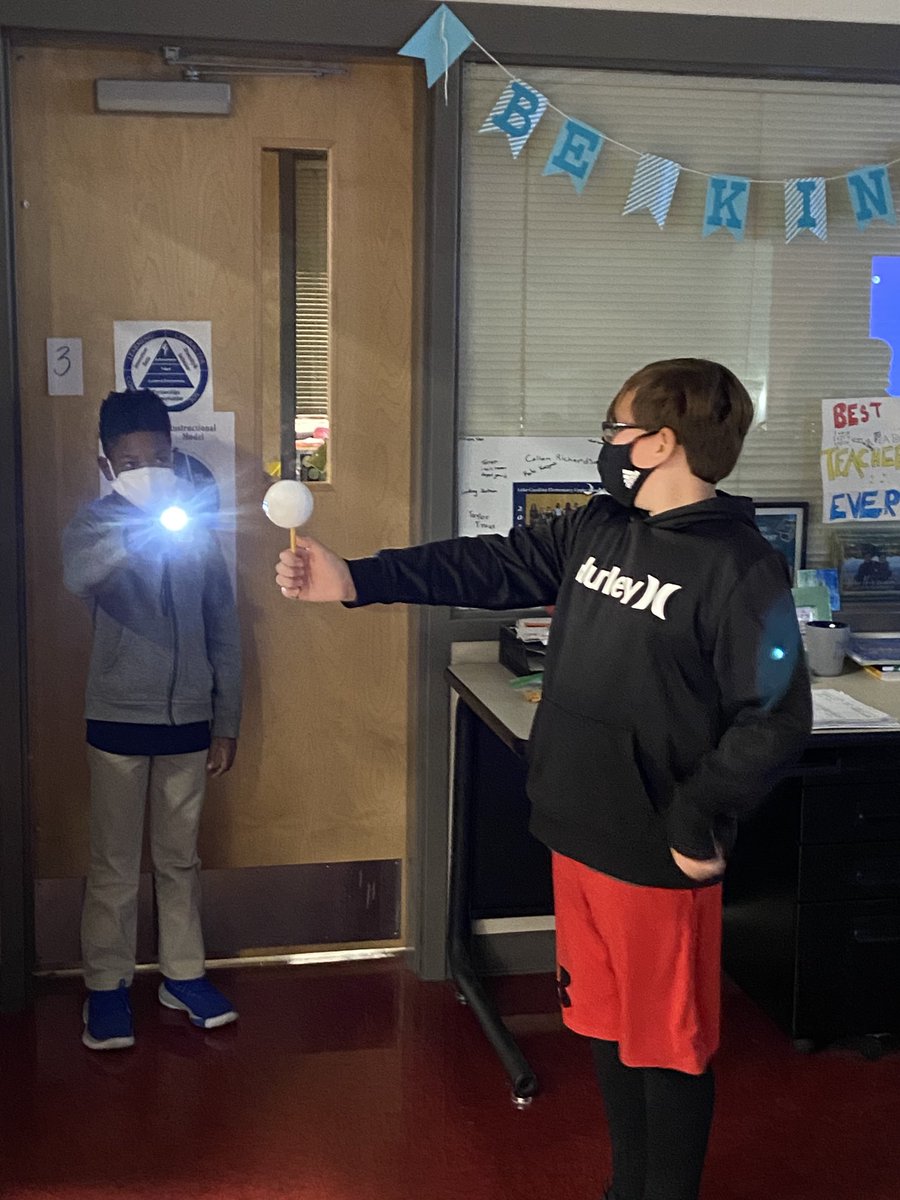 CMParent2's tweet photo. 4th graders observed the moon phases today at LCEU! #lceupper https://t.co/5w4iY1wz7t