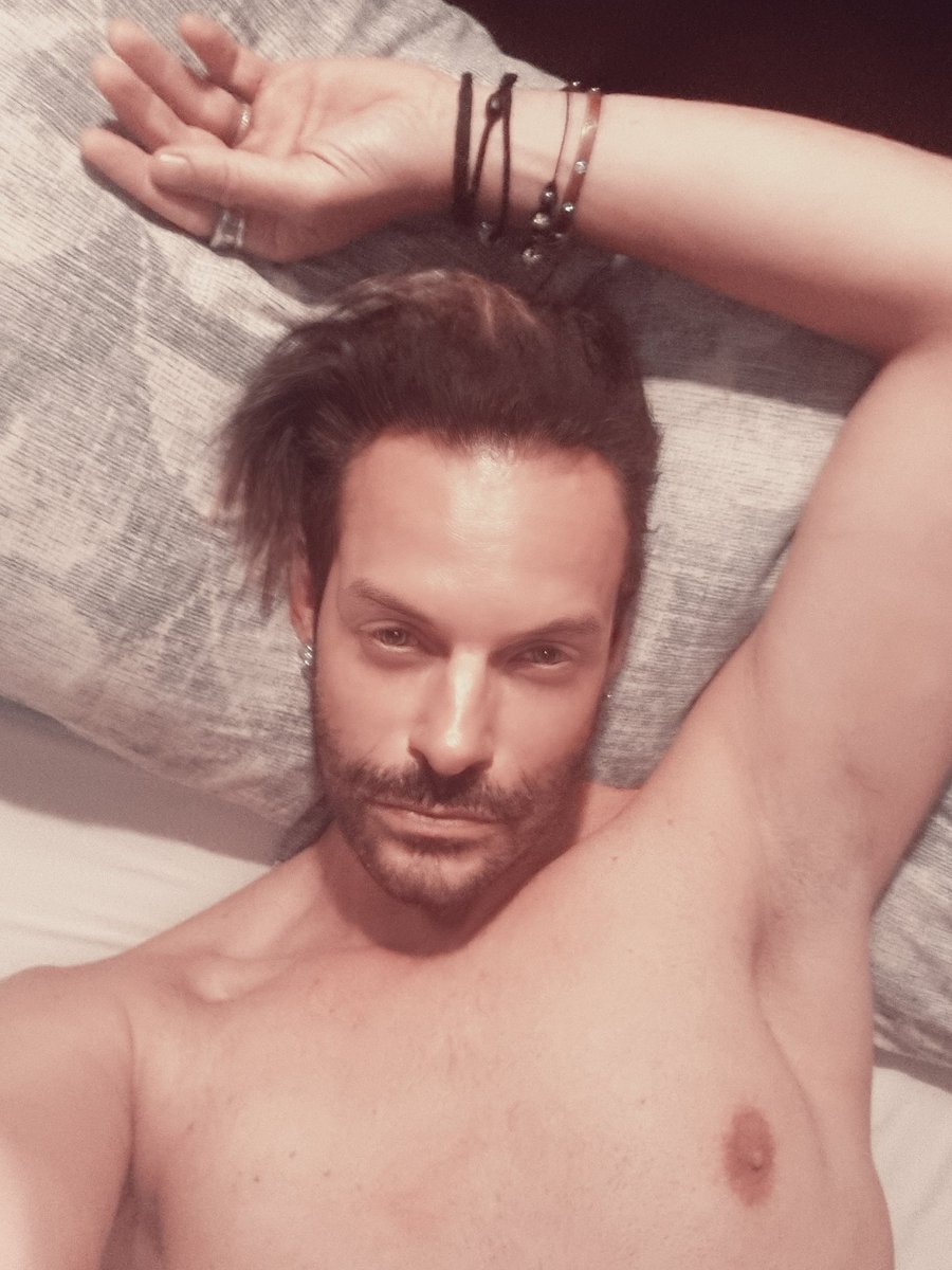 CardosoFrancis's tweet photo. #goonight #lonjourney#unatedkingdom #sleeptight #sweetdreams #keesafe #allwiilbeok #togetherwillgetthroughthis https://t.co/pWiqR9Wvh8