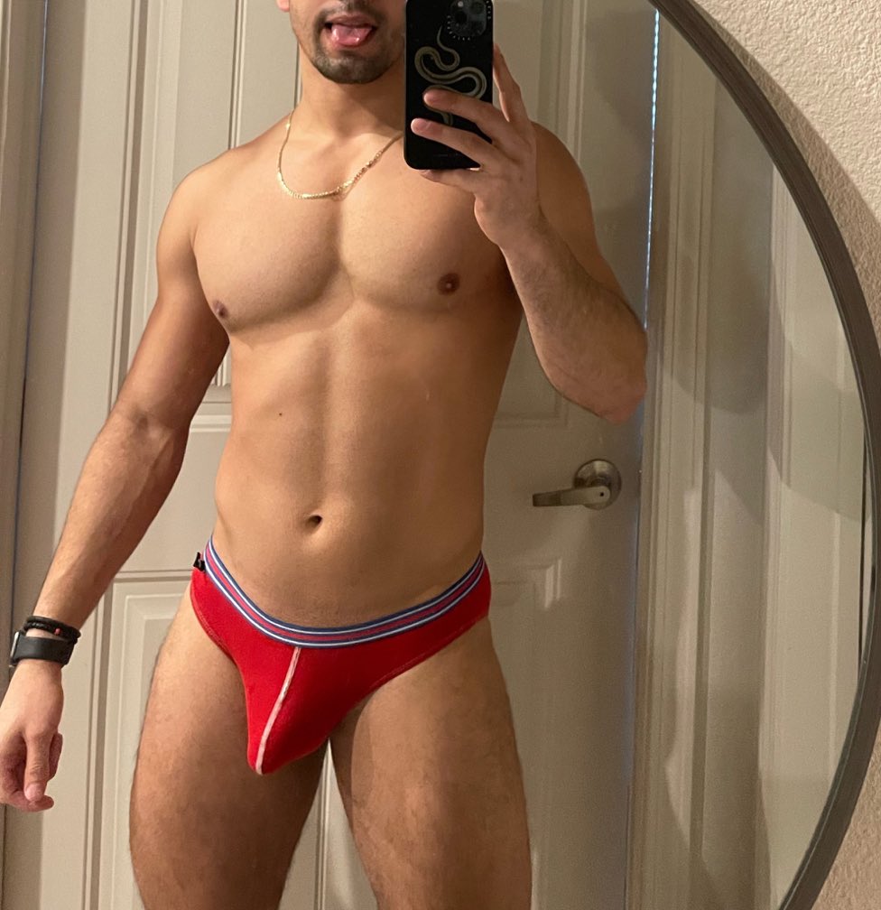 esjonnyy's tweet photo. say goodnight n go https://t.co/6CzoP2LhAS