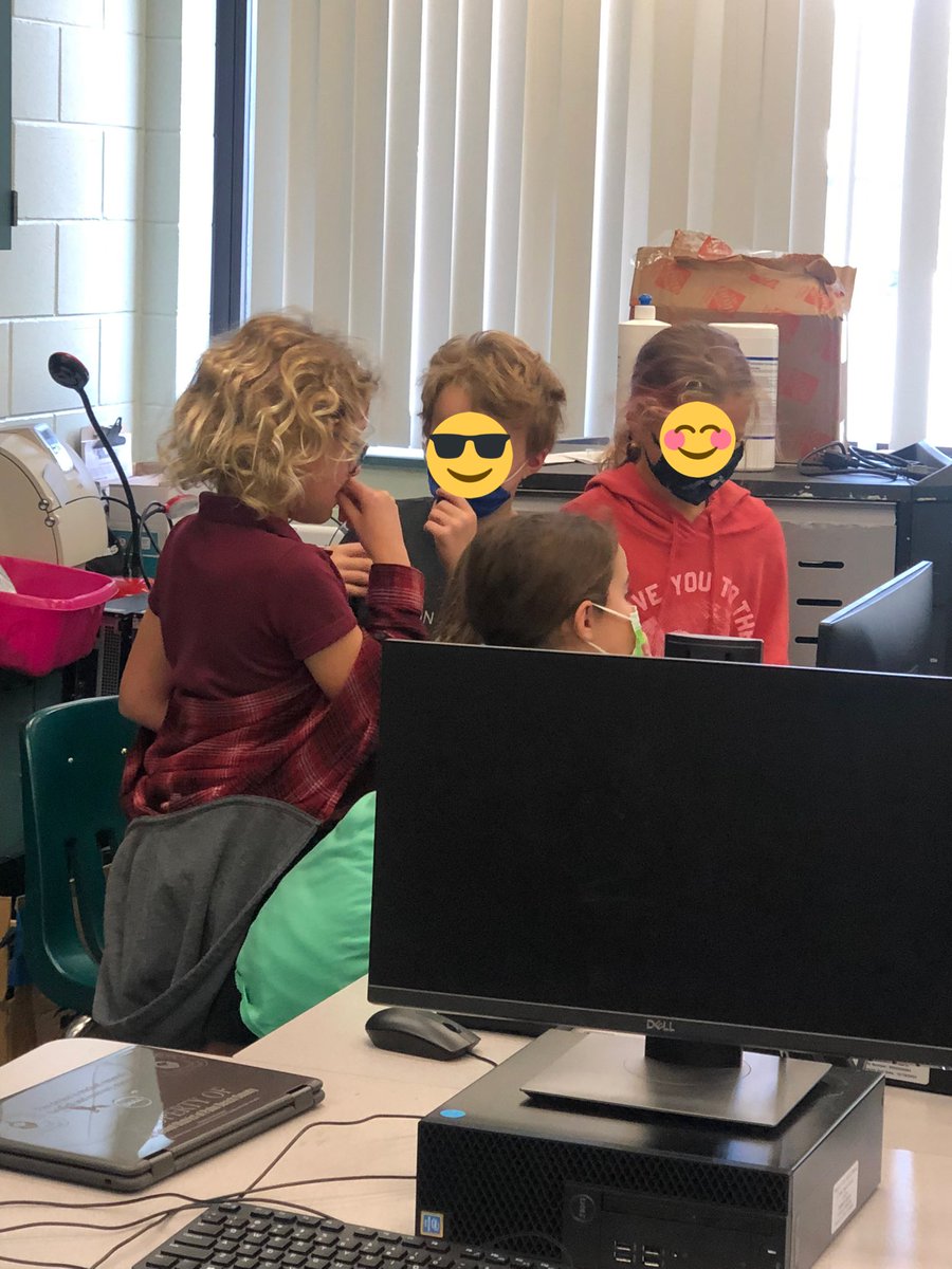 ManateeESMedia's tweet image. Let the Battle begin. Or third grade teams battled it out with the top scoring team scoring a 92! Can’t wait to see what our fourth graders do tomorrow!#BOB #LoveMyLibrarypbcsd #pbcsd