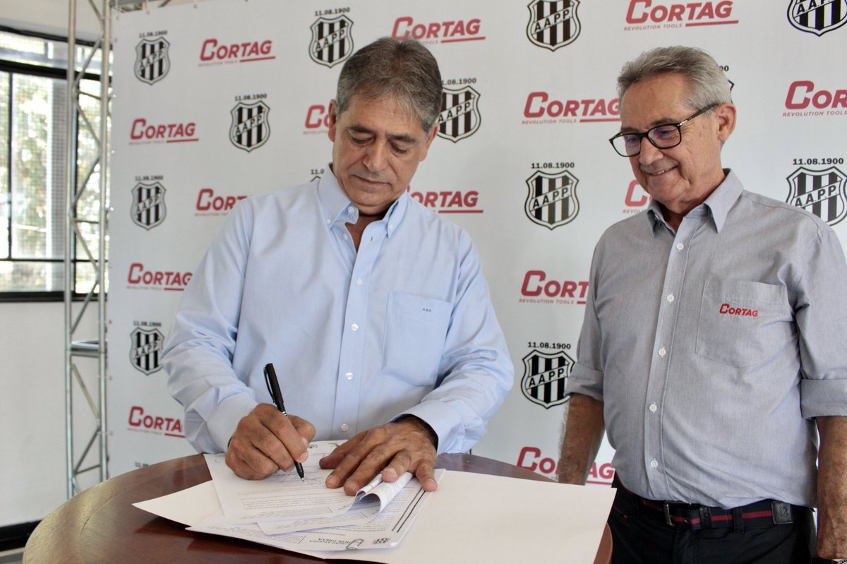aapp_oficial's tweet photo. NAÇÃO! A multinacional CORTAG entrou para a família e vai estampar a marca no MANTO já a partir do jogo de amanhã (26). E fiquem ligados que em breve virão muitas novidades! Confira as fotos do lançamento desta parceria que ocorreu hoje no Majestoso! 🦾🔛🔥⛏🦍#VamosPonte #Cortag https://t.co/azVwuHXtwR