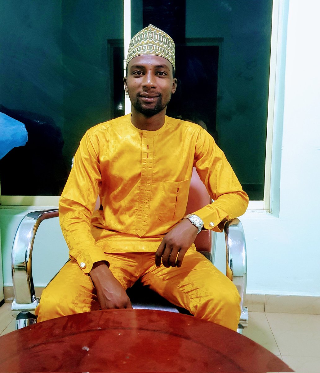 UsmanTMuhammad3's tweet photo. Alhamdulillaah I'm a year older, stronger, healthier, happier, and wiser.

Say a prayer to your brother when you came across this please🙏

Happy Birthday to me🎂🎉🎈 https://t.co/Z2I6n6ib0B