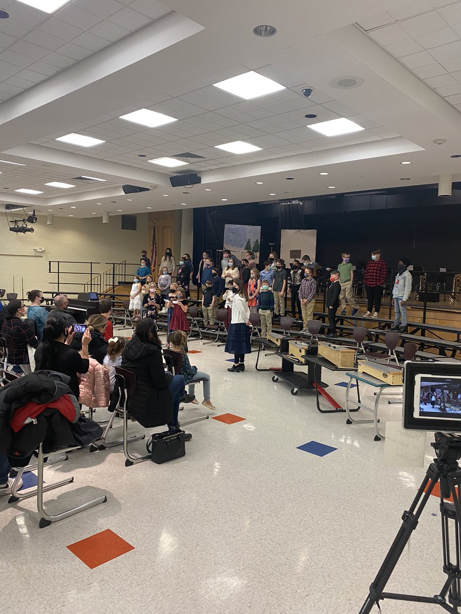 MrKilian_SRE's tweet image. Great night for music! Soule Rd Elementary Fourth Grade orchestra, chorus, and band! #srecommunity