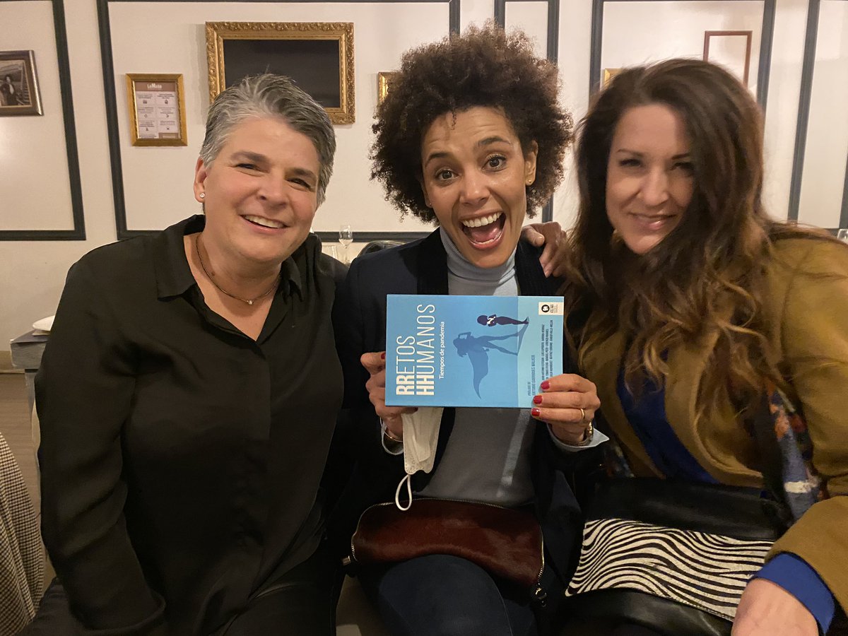 rosaallegue's tweet photo. Que tarde más estupenda con mis compañeros @escRHitores presentando nuestros @RRetosHHumanos en @IEuniversity en un workshop muy especial. Amigos, alumnos, colegas. Gracias a todos por acompañarnos y a @cynthiafdez de @IeKnowledge por el apoyo y la confianza. https://t.co/Cc6TlWjWZH