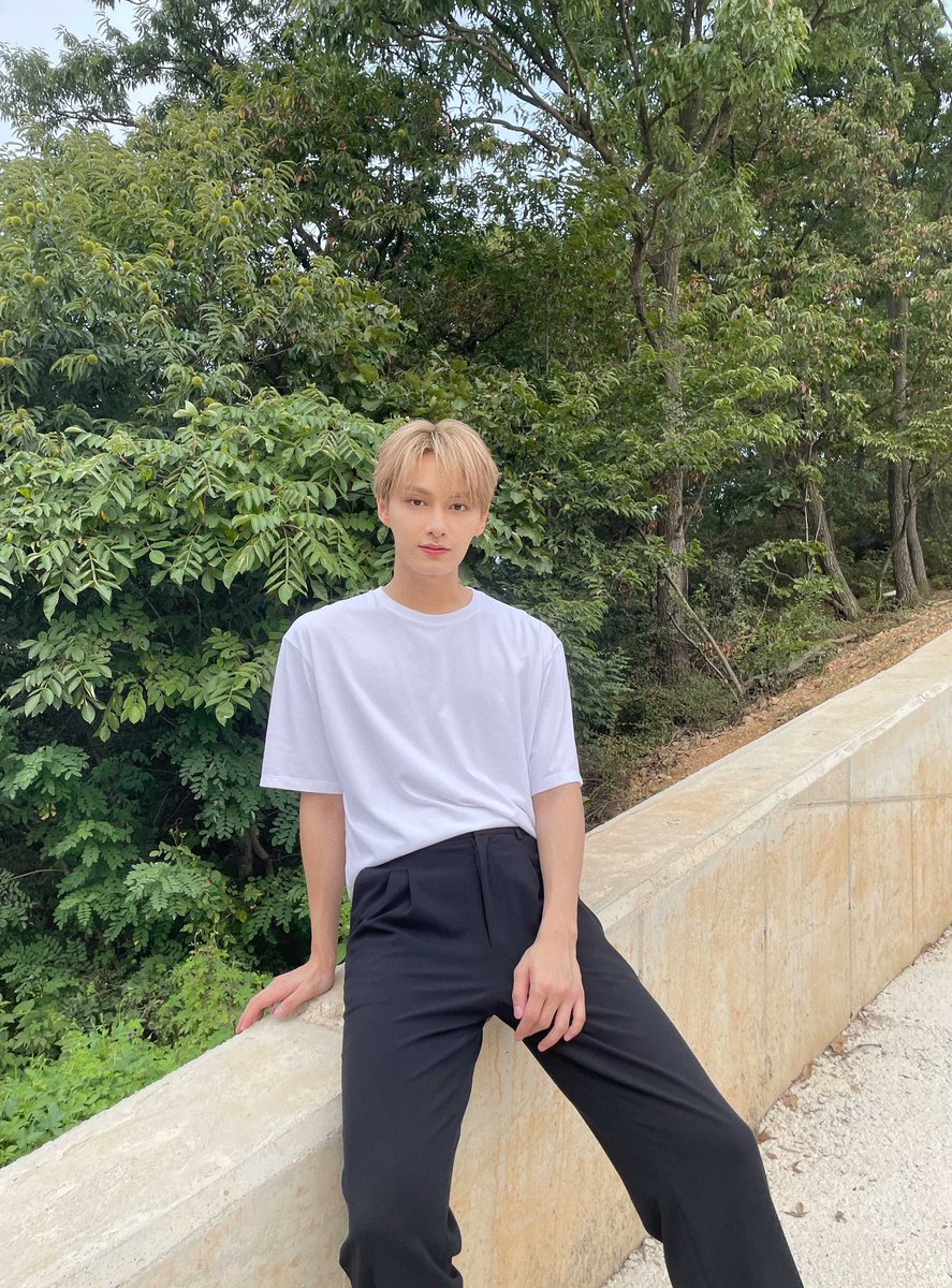 etherlino's tweet photo. 2 boyfies https://t.co/i2wUmshZtL