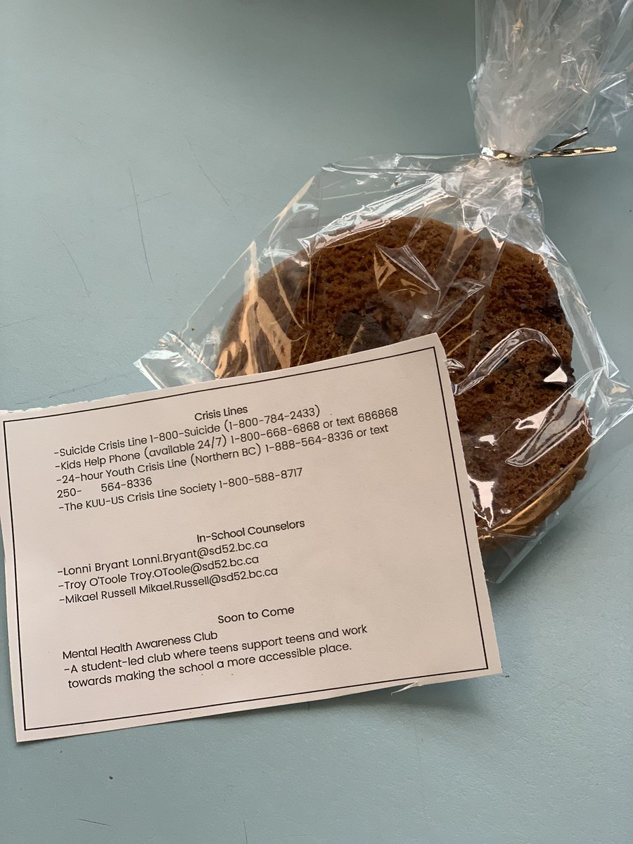 Shout out to my student for hosting a mental health awareness day event… recourses and cookies for all! #teachertwitter #MentalHealthMatters