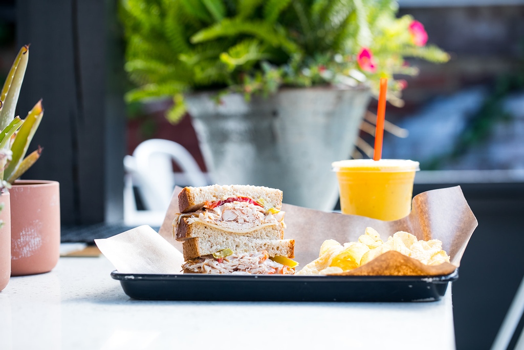 pitandthepeel's tweet photo. Your lunch should fuel you AND leave you feeling full – not drag down your energy for the rest of the day. Thankfully, we've got healthy options at all four of our #RVA locations. See you soon! https://t.co/7WxSzJQYOc