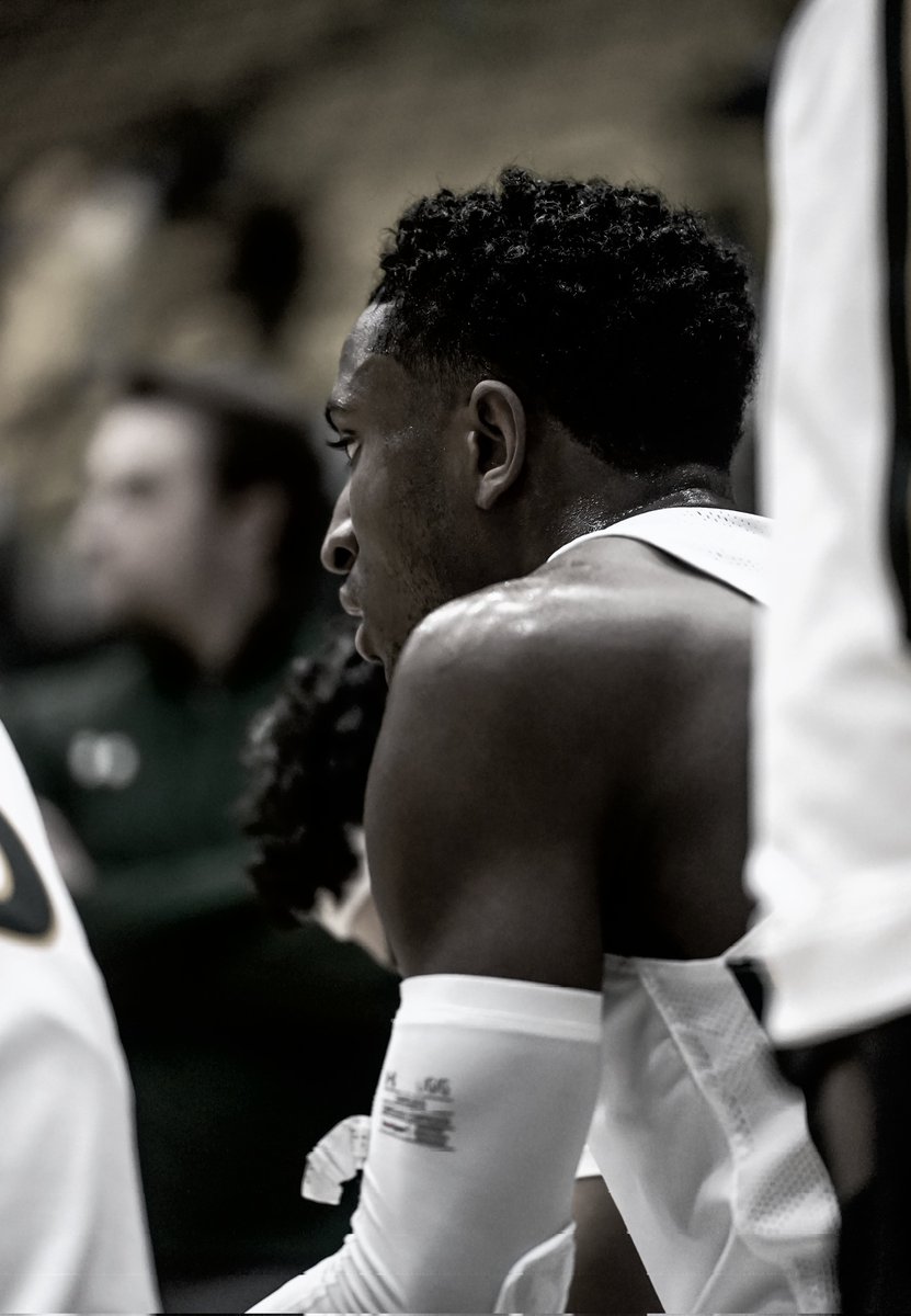 Gonna start using Twitter more to show my work. Here's some shots from recent games at William &amp; Mary and George Mason 📸