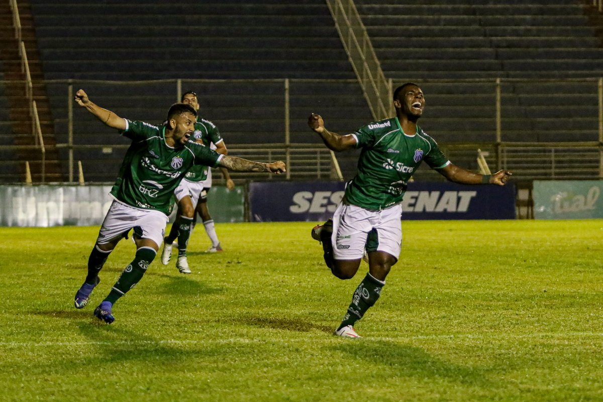 caldenseclube's tweet photo. A comemoração do primeiro gol no Campeonato Mineiro 2022, Douglas Skilo! 🐿💚
⚽ Caldense 1 x 0 @america_mg 
📸 Wagner Sidney 
#ArribaCaldense #Veterana #CampeonatoMineiro2022 https://t.co/bimeQ1z2Lg