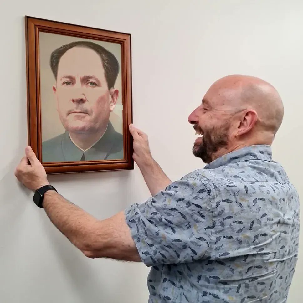 I asked the McGowan government to respect our democracy and to recall parliament to debate the unravelling COVID situation here in WA, but all I’ve received back was this lovely picture for my office wall. #McMaowan #RecallParliament