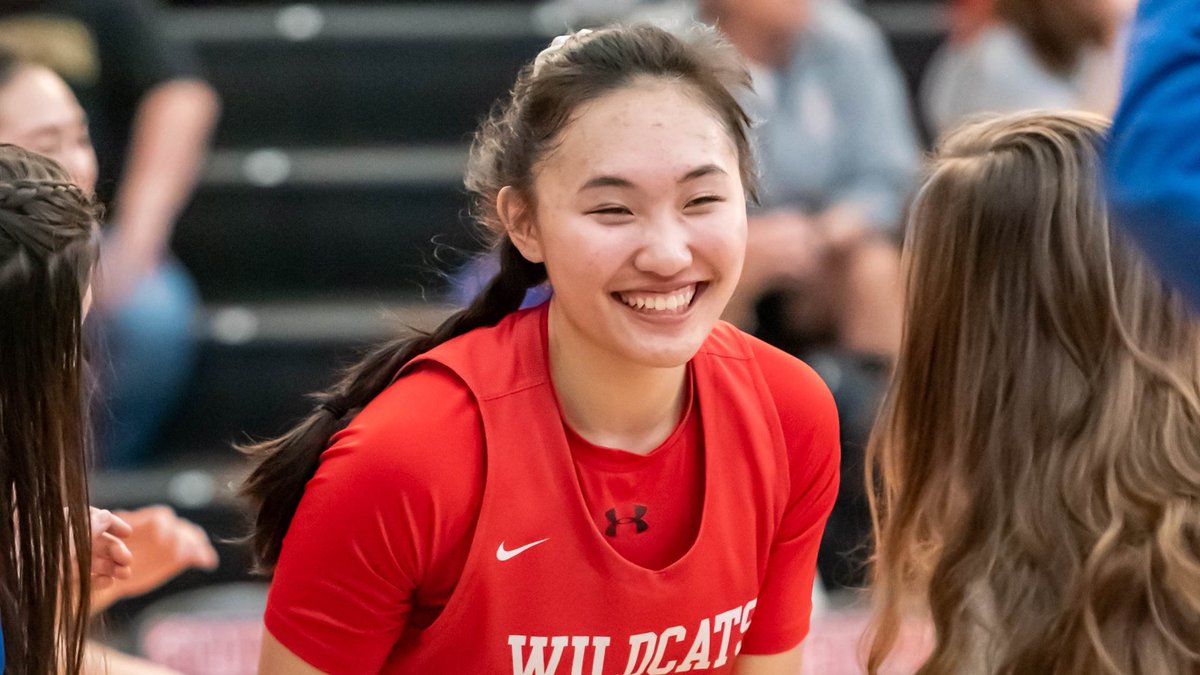 At season’s midpoint, which girls are top Metro Player of Year candidates? sfchronicle.com/sports/high-sc… via <a href="/sfchronicle/">San Francisco Chronicle</a> Two more obvious Carondelet nominees in perhaps favorite, Stanford-signee Talana Lepolo and senior wing Nya Epps. Photo of St. Ignatius' senior PG Sabrina Ma.