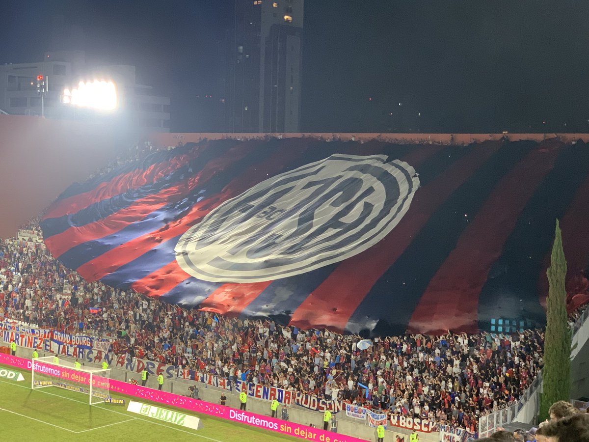 Más bobo no se consigue 
#Boca #SanLorenzo #Final #TorneoDeVerano