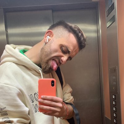 angelil00's tweet photo. #NuevaFotoDePerfil empezamos por aquí https://t.co/J9jzXG2e5i