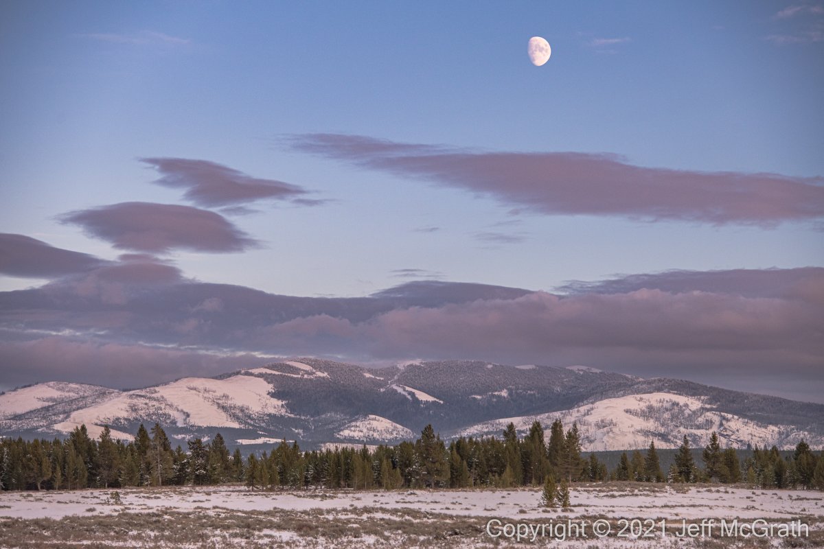 youtah's tweet photo. Revisiting some pics from my last trip to #Yellowstone this Fall. Can't wait to go back! I left part of my heart there.
#AdventureResponsibly #PhotographerLife
#YellowStoneNationalPark #YNP #YSNP #NationalPark https://t.co/5iEHWDUij6
