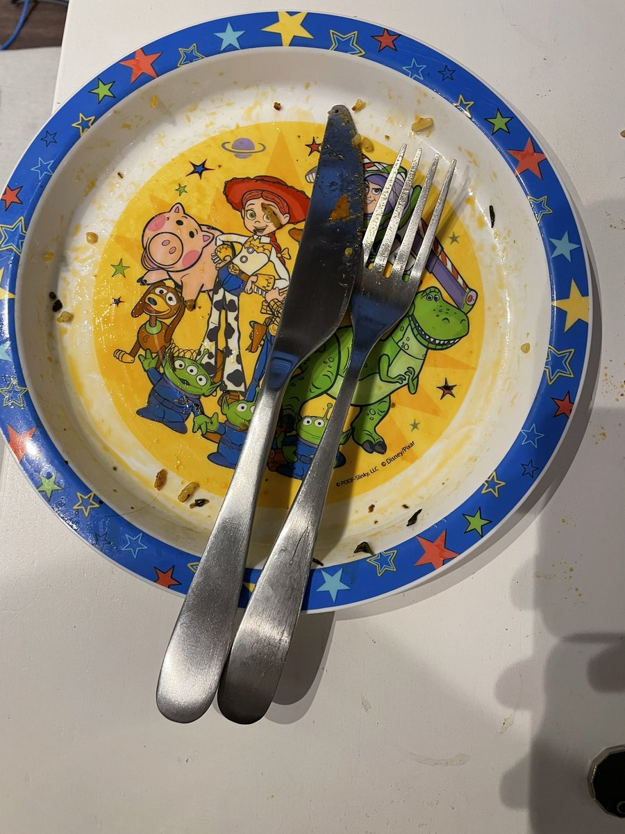 I was a good boy and ate all my din dins. #abdl #abdlboy #abdlageplay