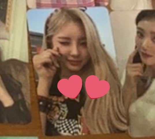 Mei_k_pop's tweet photo. @takapokin 検索よりリプ失礼致します🙇‍♀️

1枚目のダヨンちゃんトレカお出し可能ですが、2枚目のチェヒョンちゃんとの交換可能でしょうか？💦
また、同日発送、硬貨ケース、防水可能です❕🤍

ご検討よろしくお願いします.ᐟ.ᐟ.ᐟ https://t.co/zXnx30a5mF