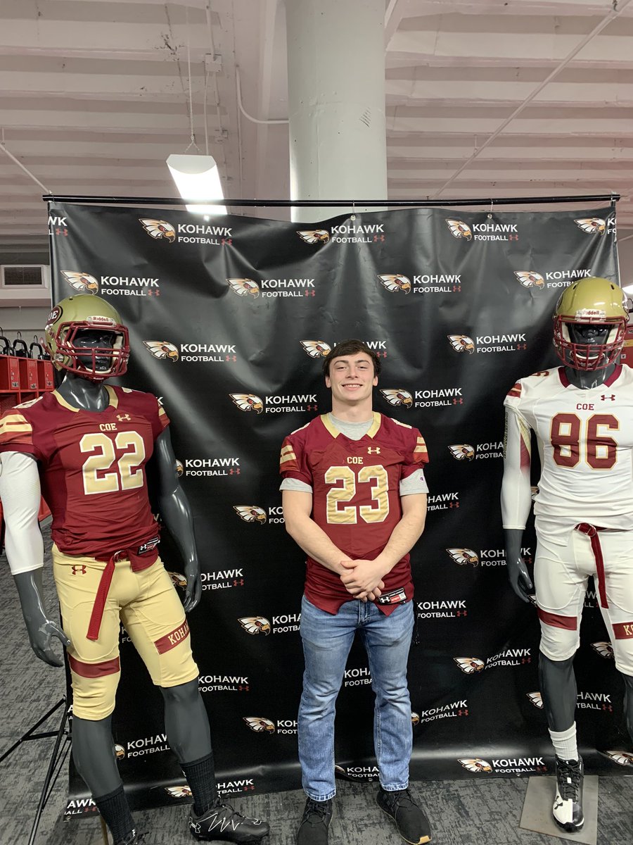 Big thanks to <a href="/CoachLukeMoore/">Luke Moore</a> for the visit today!! Go Kohawks!